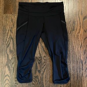Lululemon black crop leggings Size 6